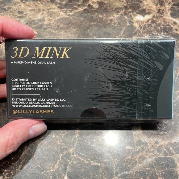 NWT Lilly Lashes 3D Multidimensional Mink - Picture 2 of 2